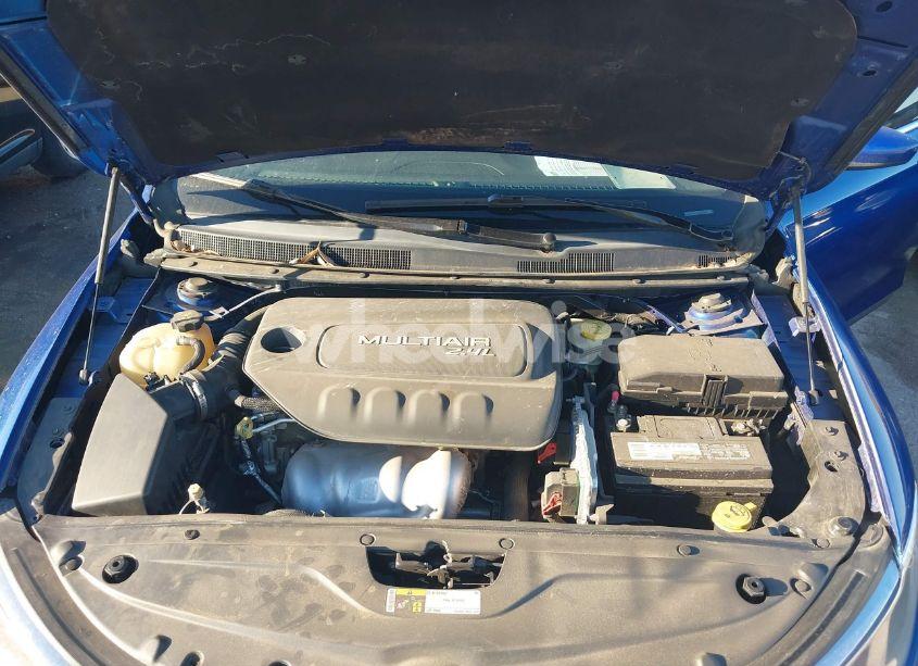 Photo 10 of 2015 Chrysler 200 LIMITED (VIN 1C3CCCAB7FN589862)