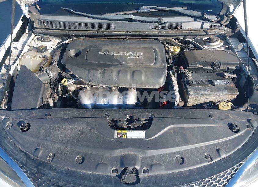 Photo 10 of 2015 Chrysler 200 LIMITED (VIN 1C3CCCAB7FN591692)