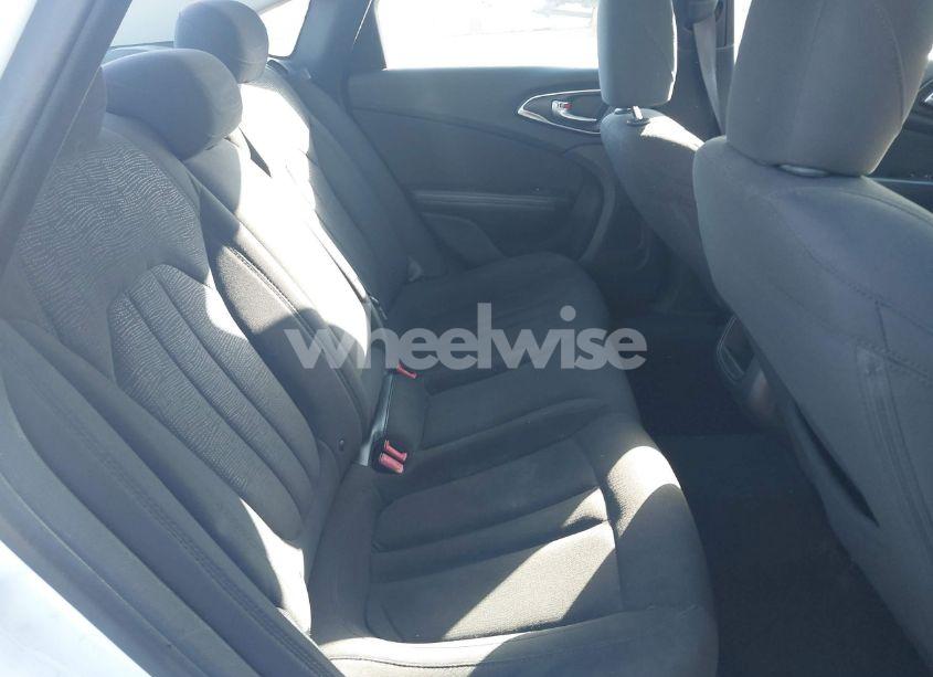 Photo 8 of 2015 Chrysler 200 LIMITED (VIN 1C3CCCAB7FN591692)