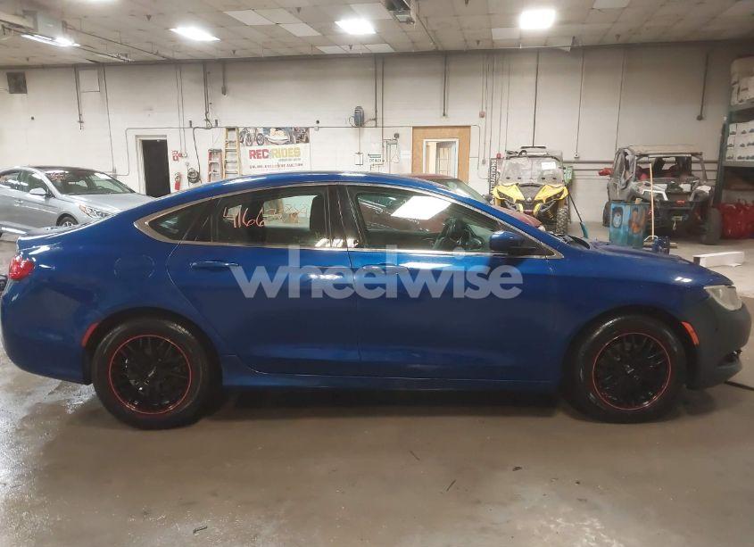 Photo 13 of 2015 Chrysler 200 LIMITED (VIN 1C3CCCAB7FN593507)