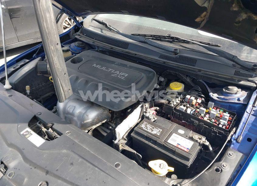 Photo 10 of 2015 Chrysler 200 LIMITED (VIN 1C3CCCAB7FN594687)