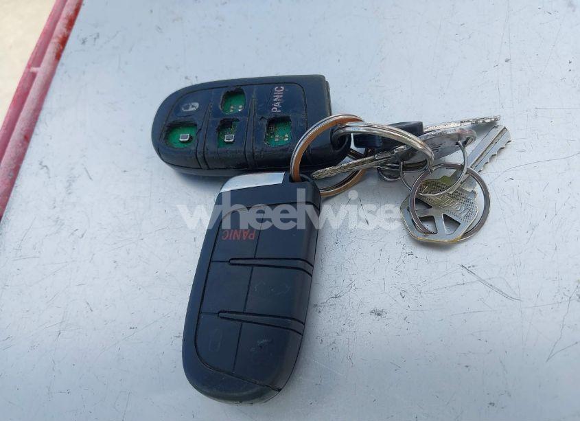 Photo 11 of 2015 Chrysler 200 LIMITED (VIN 1C3CCCAB7FN594687)