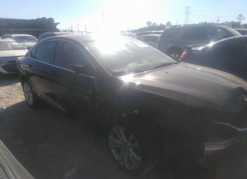 2015 Chrysler 200 LIMITED (VIN 1C3CCCAB7FN595743) main photo