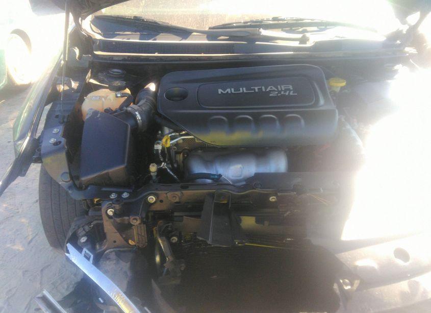 Photo 10 of 2015 Chrysler 200 LIMITED (VIN 1C3CCCAB7FN595743)