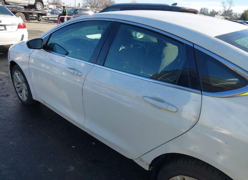 Photo 14 of 2015 Chrysler 200 LIMITED (VIN 1C3CCCAB7FN597704)