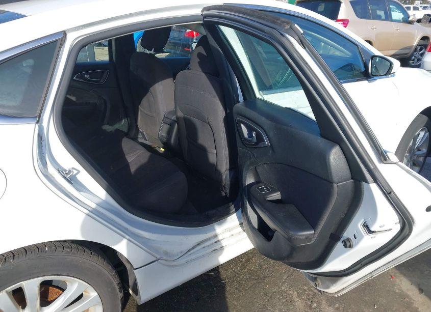 Photo 8 of 2015 Chrysler 200 LIMITED (VIN 1C3CCCAB7FN597704)