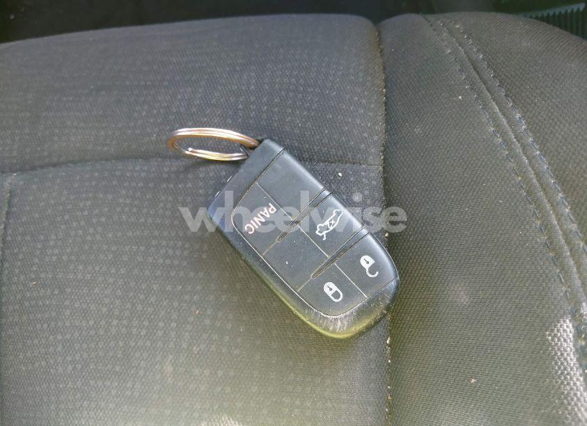 Photo 11 of 2015 Chrysler 200 LIMITED (VIN 1C3CCCAB7FN603324)