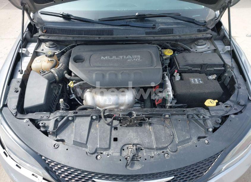 Photo 10 of 2015 Chrysler 200 LIMITED (VIN 1C3CCCAB7FN605171)
