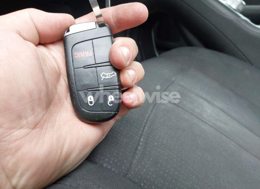 Photo 11 of 2015 Chrysler 200 LIMITED (VIN 1C3CCCAB7FN608409)