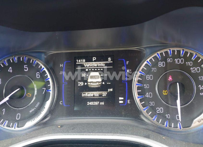 Photo 7 of 2015 Chrysler 200 LIMITED (VIN 1C3CCCAB7FN608409)