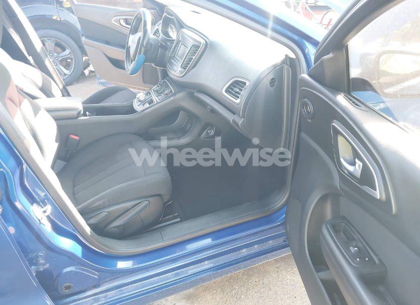 Photo 5 of 2015 Chrysler 200 LIMITED (VIN 1C3CCCAB7FN609687)