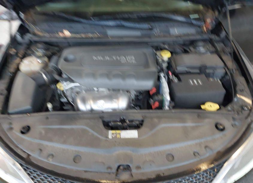 Photo 10 of 2015 Chrysler 200 LIMITED (VIN 1C3CCCAB7FN611861)