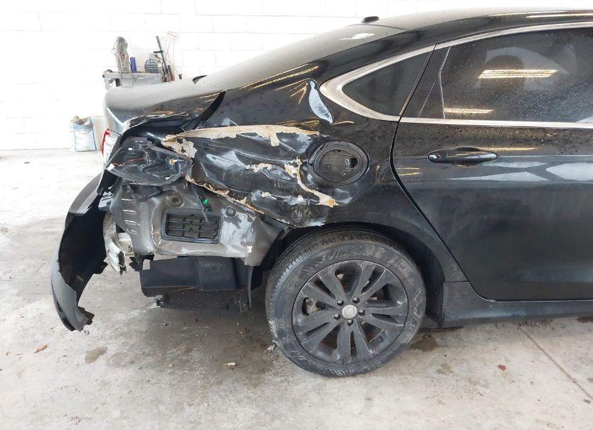 Photo 6 of 2015 Chrysler 200 LIMITED (VIN 1C3CCCAB7FN611861)