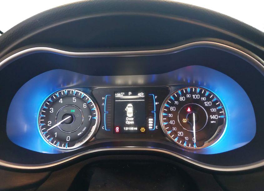 Photo 7 of 2015 Chrysler 200 LIMITED (VIN 1C3CCCAB7FN611861)