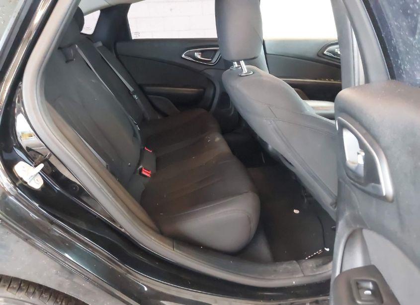 Photo 8 of 2015 Chrysler 200 LIMITED (VIN 1C3CCCAB7FN611861)