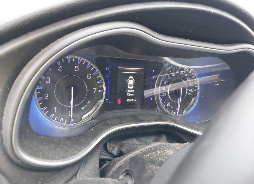 Photo 7 of 2015 Chrysler 200 LIMITED (VIN 1C3CCCAB7FN627025)