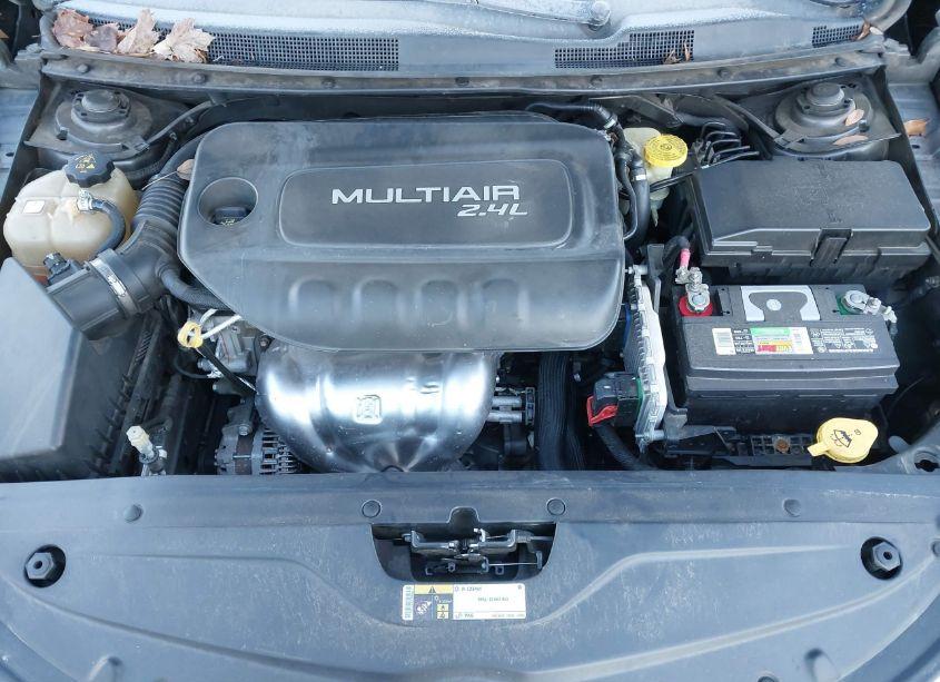 Photo 10 of 2015 Chrysler 200 LIMITED (VIN 1C3CCCAB7FN641068)