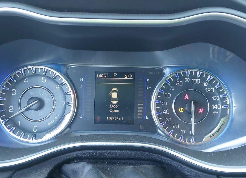 Photo 7 of 2015 Chrysler 200 LIMITED (VIN 1C3CCCAB7FN641068)