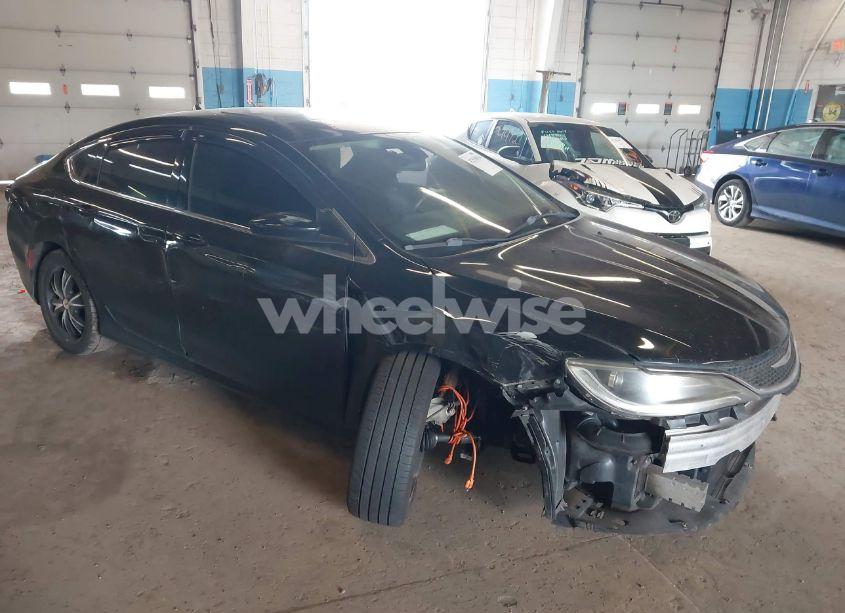 2015 Chrysler 200 LIMITED (VIN 1C3CCCAB7FN642821) main photo