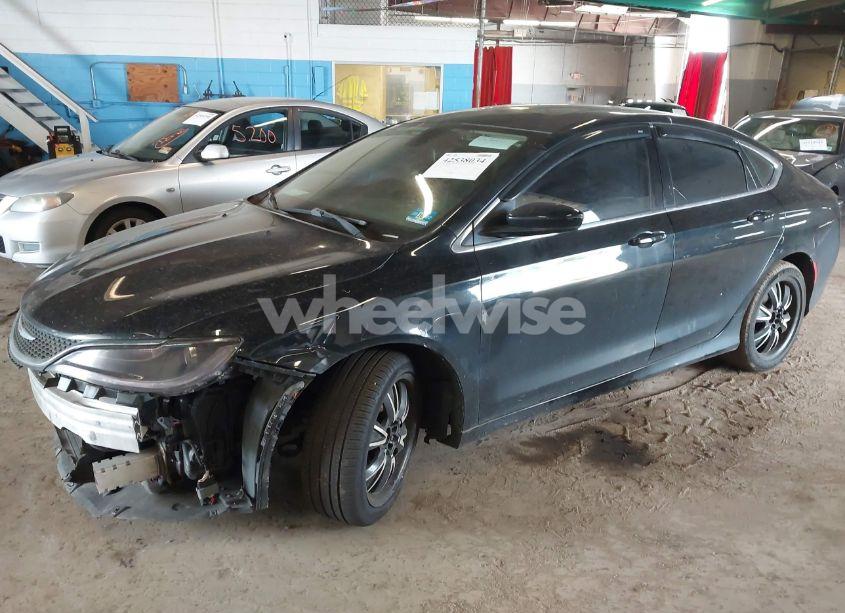 Photo 2 of 2015 Chrysler 200 LIMITED (VIN 1C3CCCAB7FN642821)