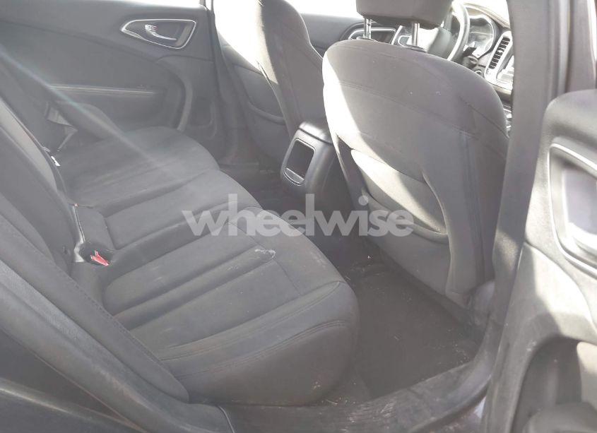 Photo 8 of 2015 Chrysler 200 LIMITED (VIN 1C3CCCAB7FN644679)