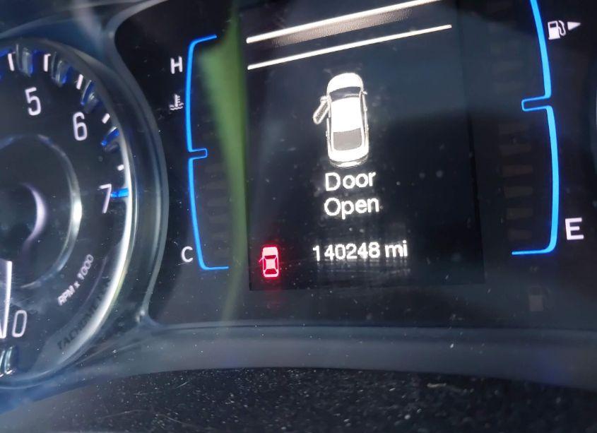 Photo 7 of 2015 Chrysler 200 LIMITED (VIN 1C3CCCAB7FN646688)