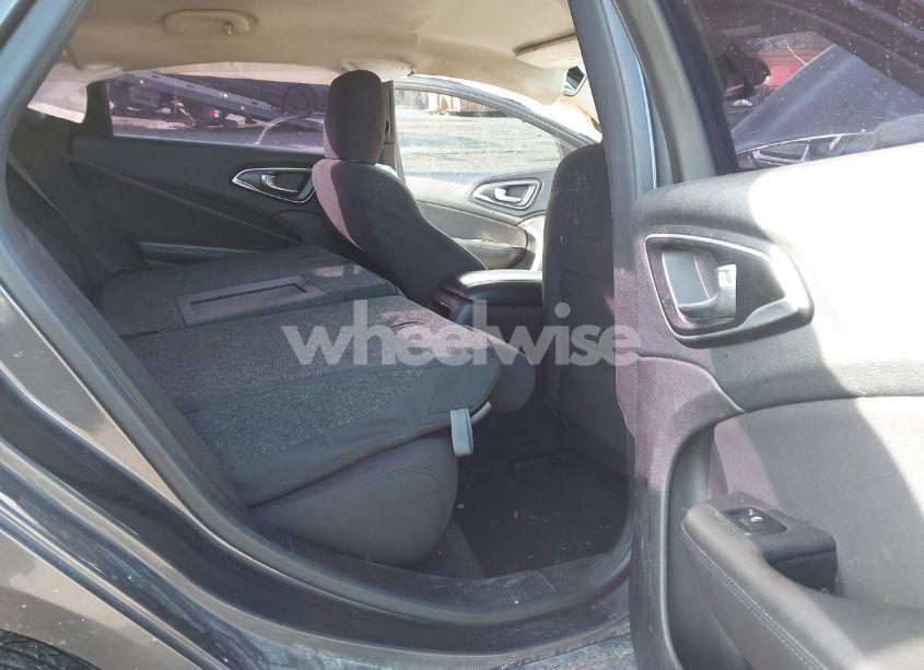 Photo 8 of 2015 Chrysler 200 LIMITED (VIN 1C3CCCAB7FN650238)