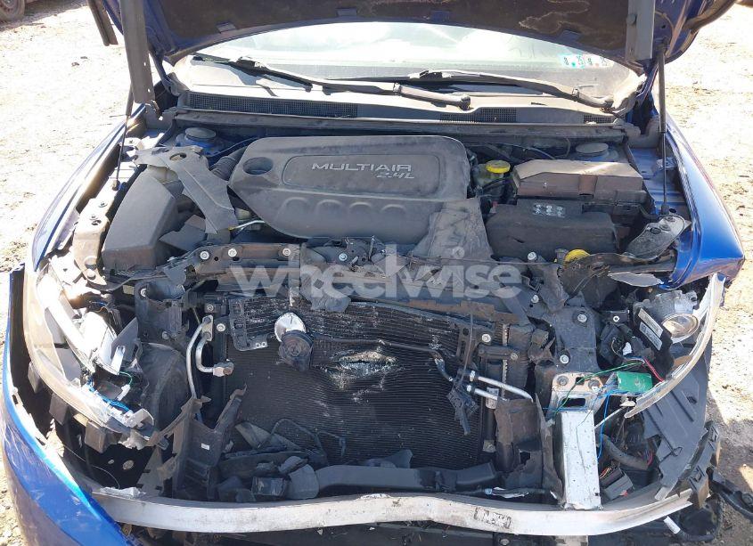 Photo 10 of 2015 Chrysler 200 LIMITED (VIN 1C3CCCAB7FN652460)
