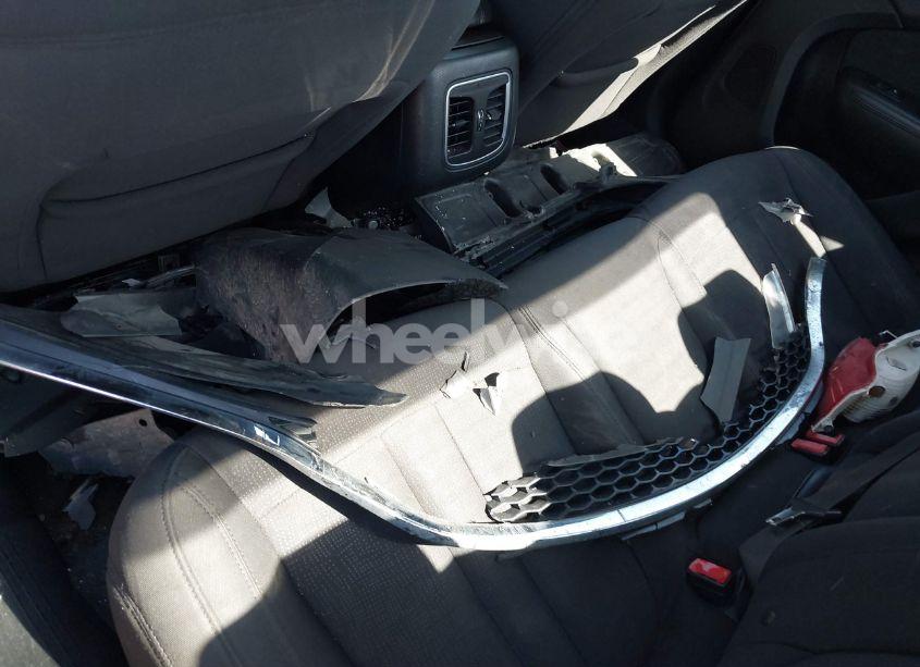 Photo 12 of 2015 Chrysler 200 LIMITED (VIN 1C3CCCAB7FN652460)