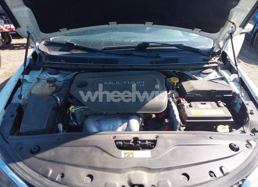 Photo 10 of 2015 Chrysler 200 LIMITED (VIN 1C3CCCAB7FN657092)