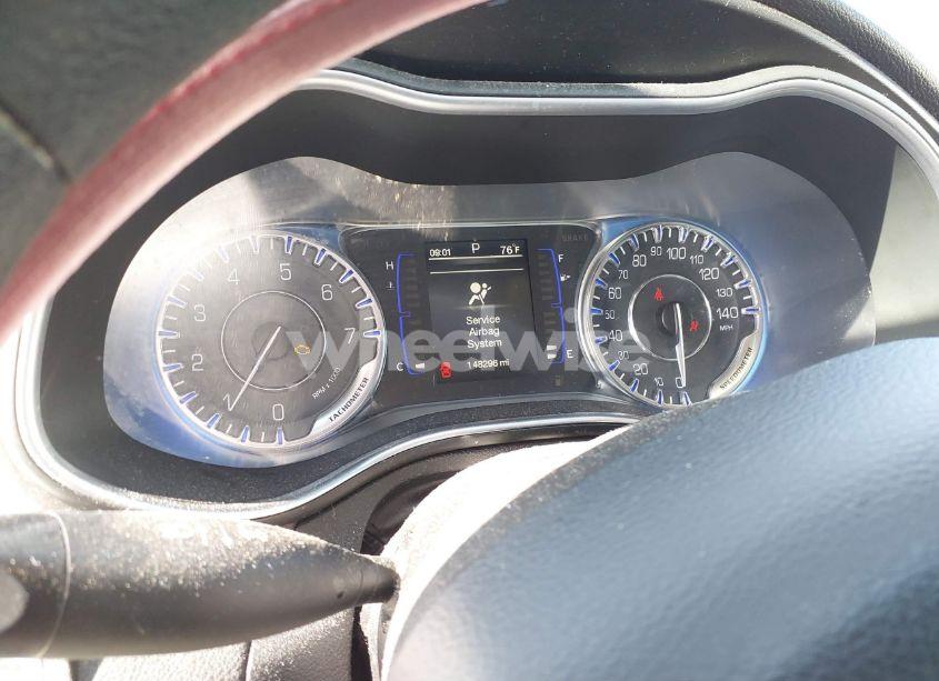 Photo 7 of 2015 Chrysler 200 LIMITED (VIN 1C3CCCAB7FN657092)