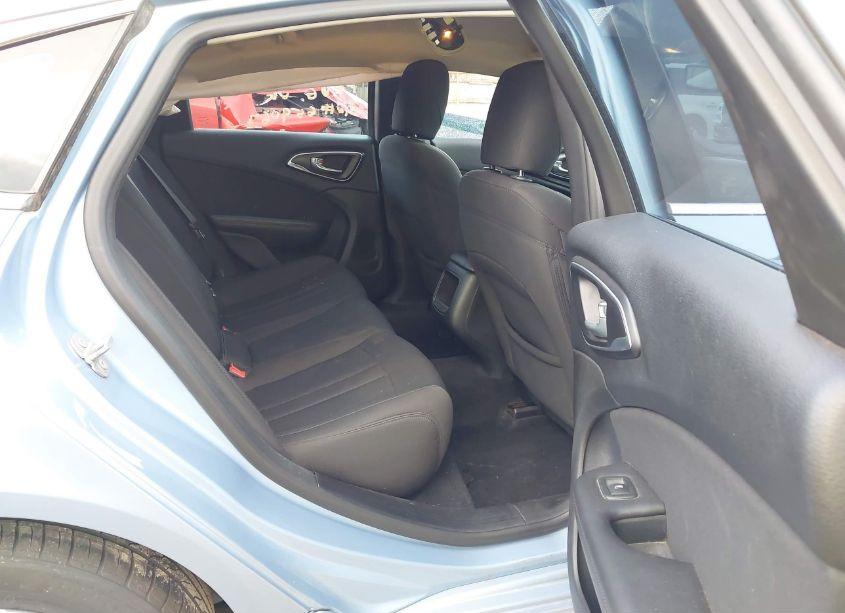 Photo 8 of 2015 Chrysler 200 LIMITED (VIN 1C3CCCAB7FN659067)