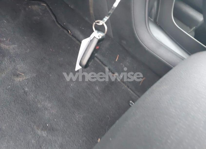 Photo 11 of 2015 Chrysler 200 LIMITED (VIN 1C3CCCAB7FN659571)