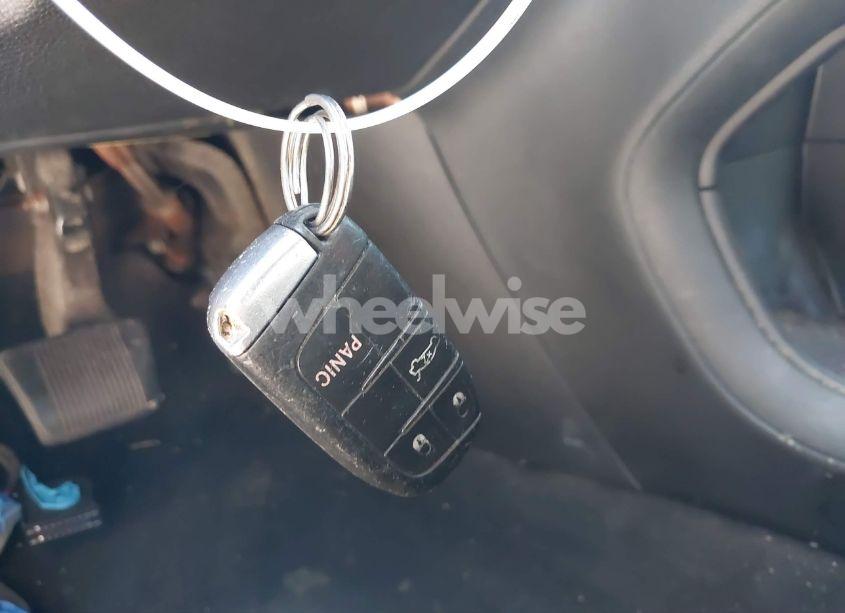 Photo 11 of 2015 Chrysler 200 LIMITED (VIN 1C3CCCAB7FN675172)