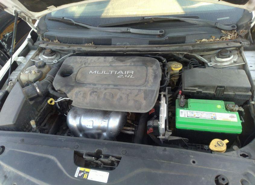 Photo 10 of 2015 Chrysler 200 LIMITED (VIN 1C3CCCAB7FN690478)