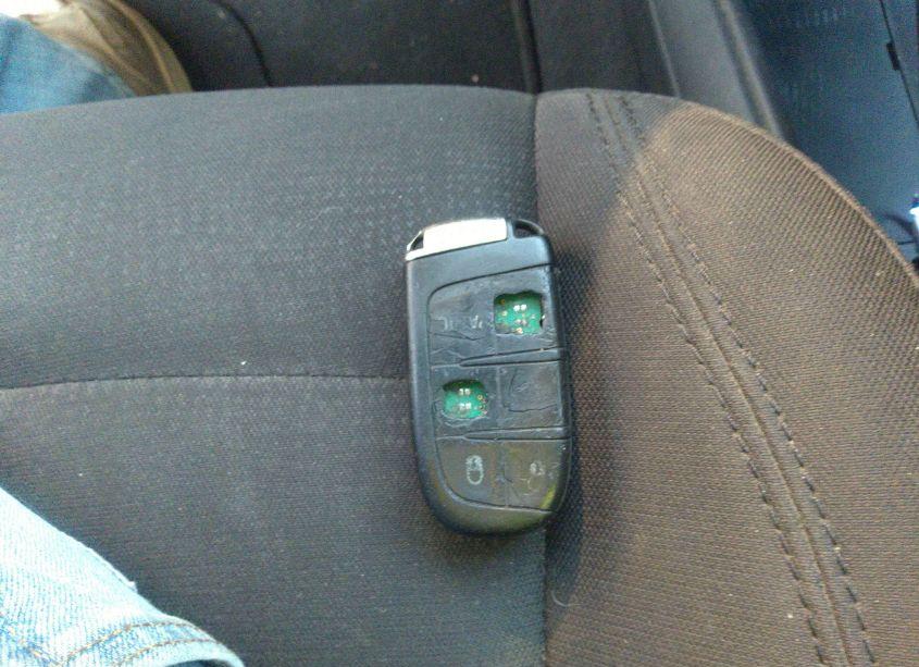 Photo 11 of 2015 Chrysler 200 LIMITED (VIN 1C3CCCAB7FN690478)