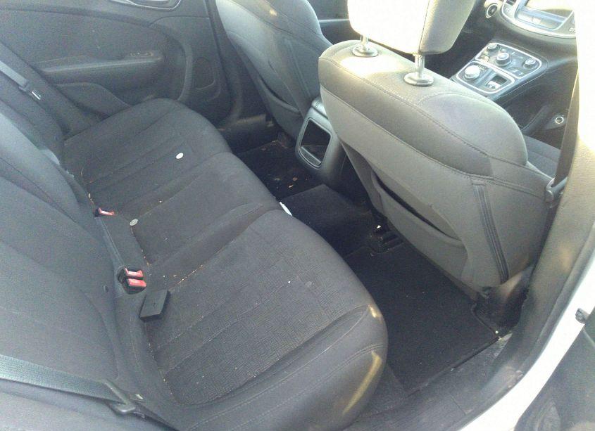 Photo 8 of 2015 Chrysler 200 LIMITED (VIN 1C3CCCAB7FN690478)