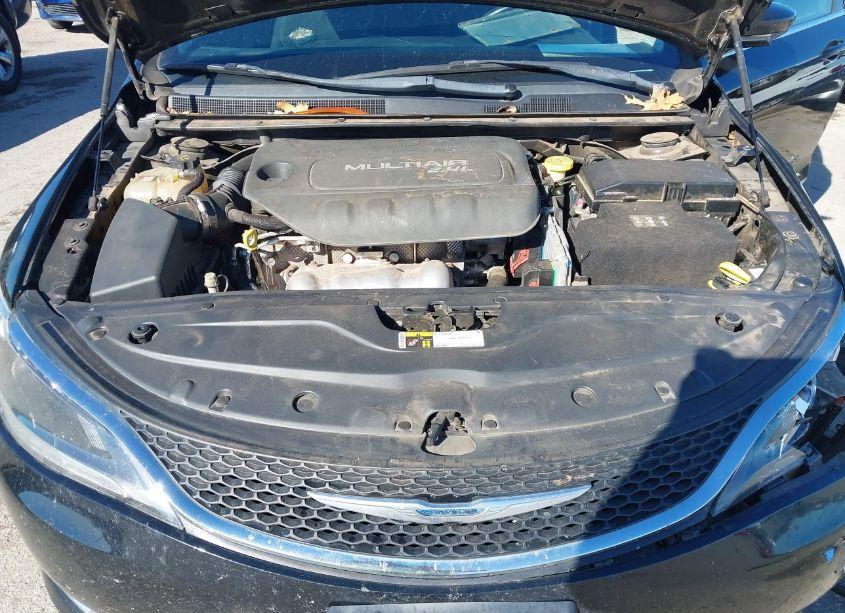 Photo 10 of 2015 Chrysler 200 LIMITED (VIN 1C3CCCAB7FN715833)