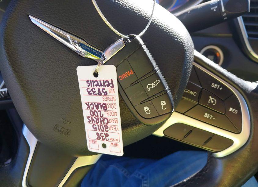 Photo 11 of 2015 Chrysler 200 LIMITED (VIN 1C3CCCAB7FN715833)