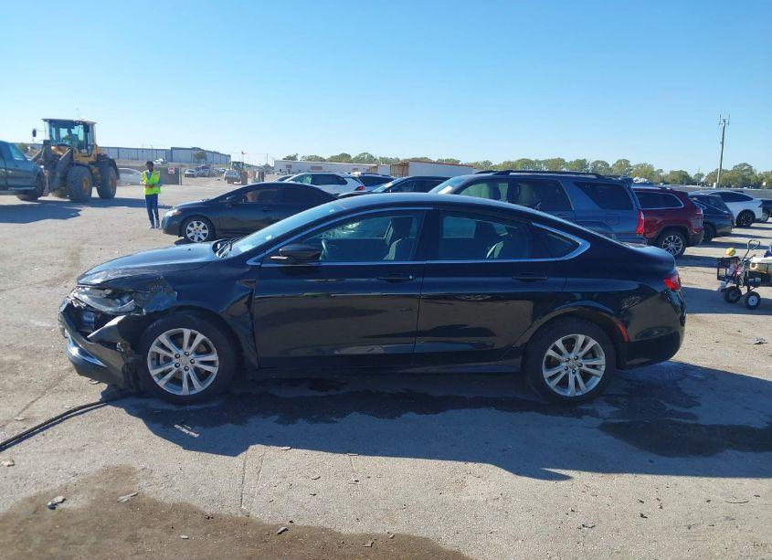 Photo 14 of 2015 Chrysler 200 LIMITED (VIN 1C3CCCAB7FN715833)