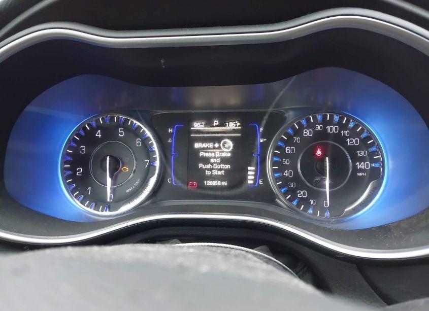 Photo 7 of 2015 Chrysler 200 LIMITED (VIN 1C3CCCAB7FN724497)