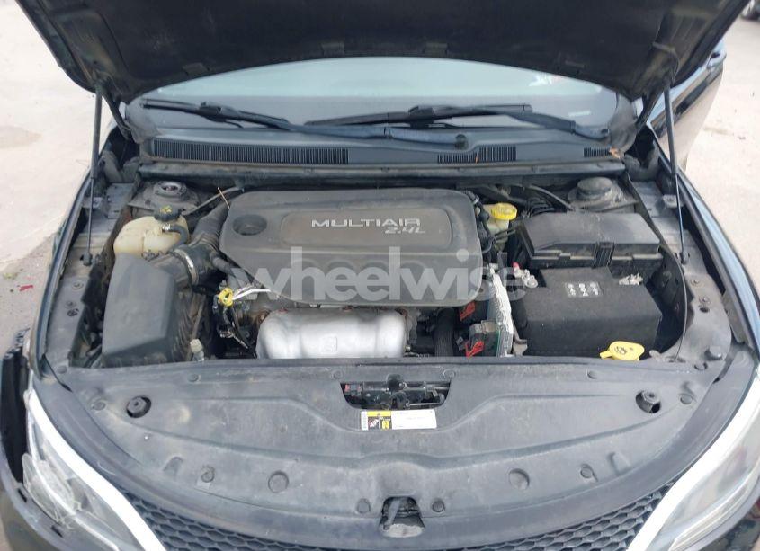 Photo 10 of 2015 Chrysler 200 LIMITED (VIN 1C3CCCAB7FN738285)