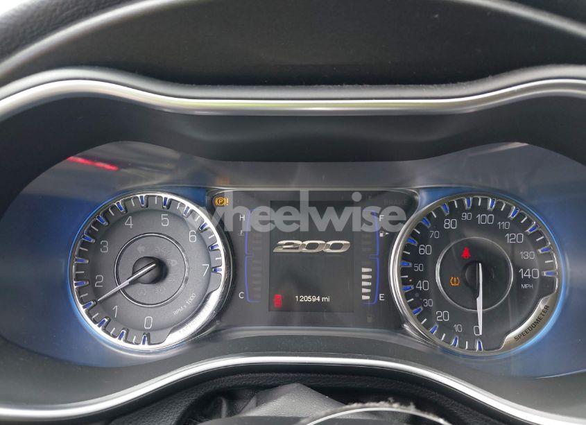 Photo 7 of 2015 Chrysler 200 LIMITED (VIN 1C3CCCAB7FN738285)