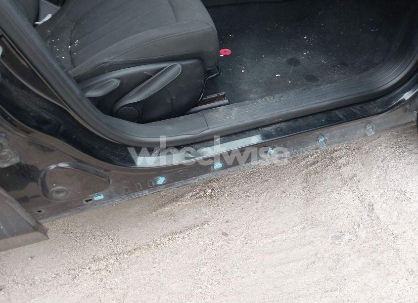 Photo 15 of 2015 Chrysler 200 LIMITED (VIN 1C3CCCAB7FN738898)