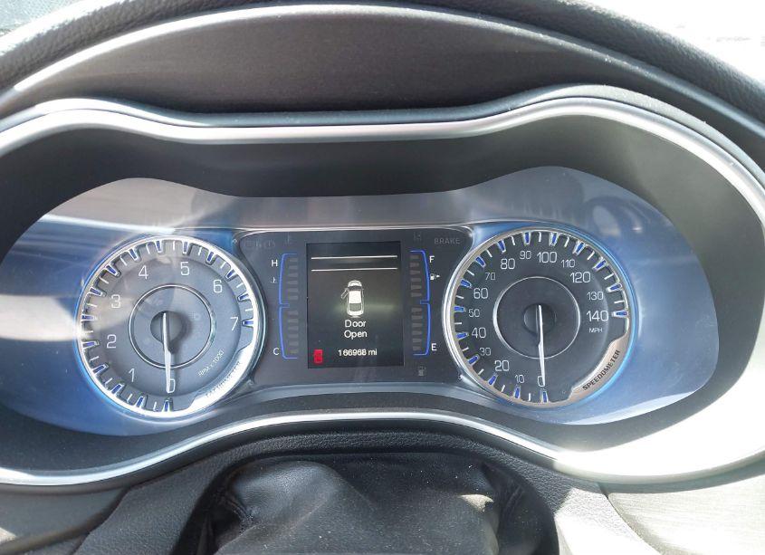 Photo 7 of 2015 Chrysler 200 LIMITED (VIN 1C3CCCAB7FN748833)