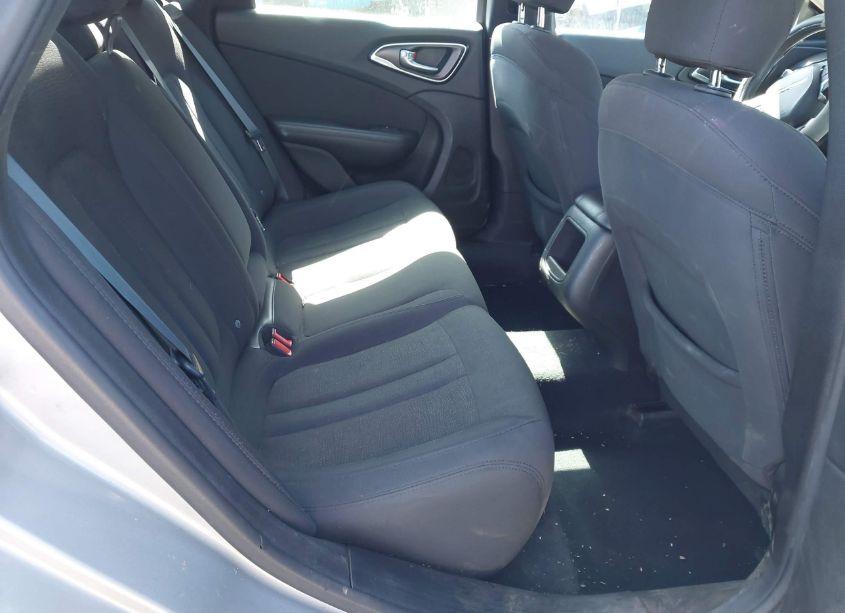 Photo 8 of 2015 Chrysler 200 LIMITED (VIN 1C3CCCAB7FN748833)