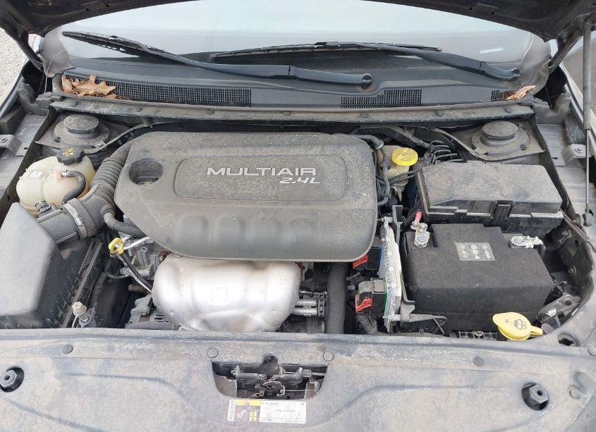 Photo 10 of 2015 Chrysler 200 LIMITED (VIN 1C3CCCAB7FN753207)