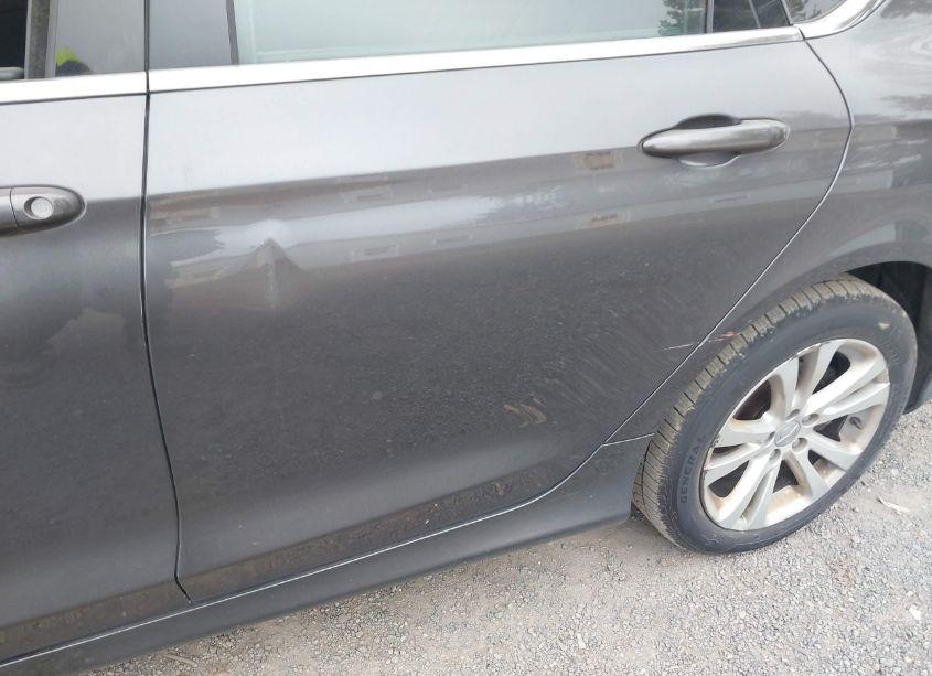 Photo 12 of 2015 Chrysler 200 LIMITED (VIN 1C3CCCAB7FN753207)