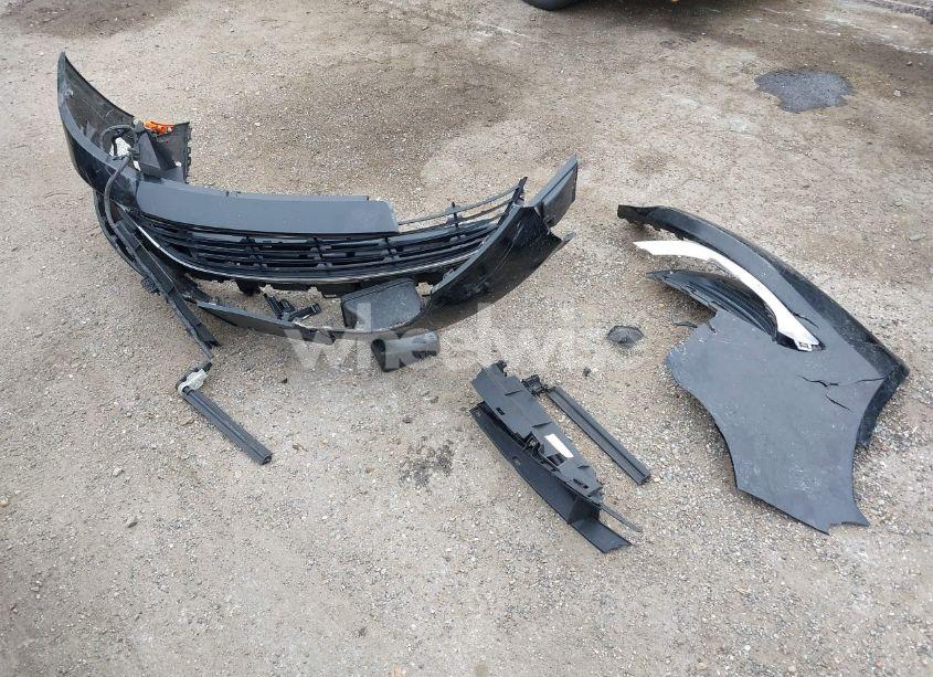 Photo 11 of 2015 Chrysler 200 LIMITED (VIN 1C3CCCAB7FN758391)