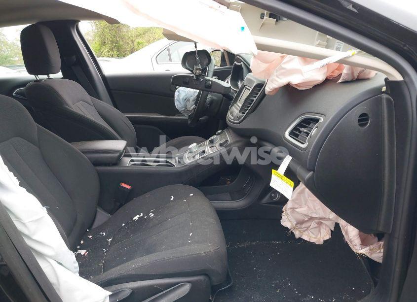 Photo 5 of 2015 Chrysler 200 LIMITED (VIN 1C3CCCAB7FN758391)